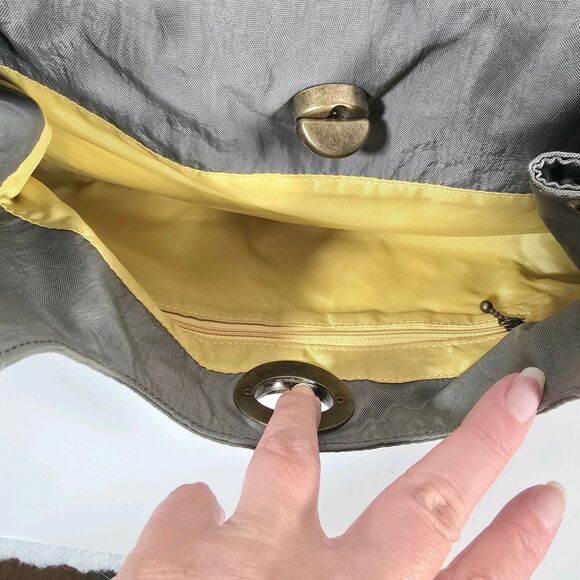 Baggallini‎ Valencia Shoulder Bag Nylon Gray Turnlock Studs Tote Travel - Picture 10 of 16